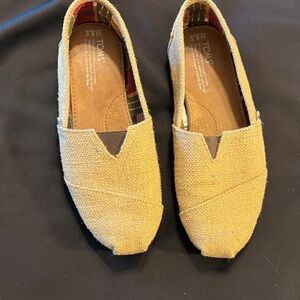 TOMS Tan Burlap Slip-Ons Size 9M